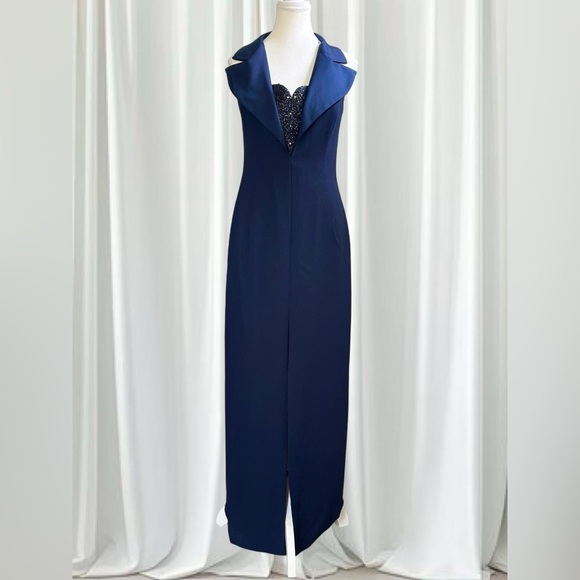 Ever Beauty Navy Blue Halter Evening GownBeaded BodiceFront SlitSize 8